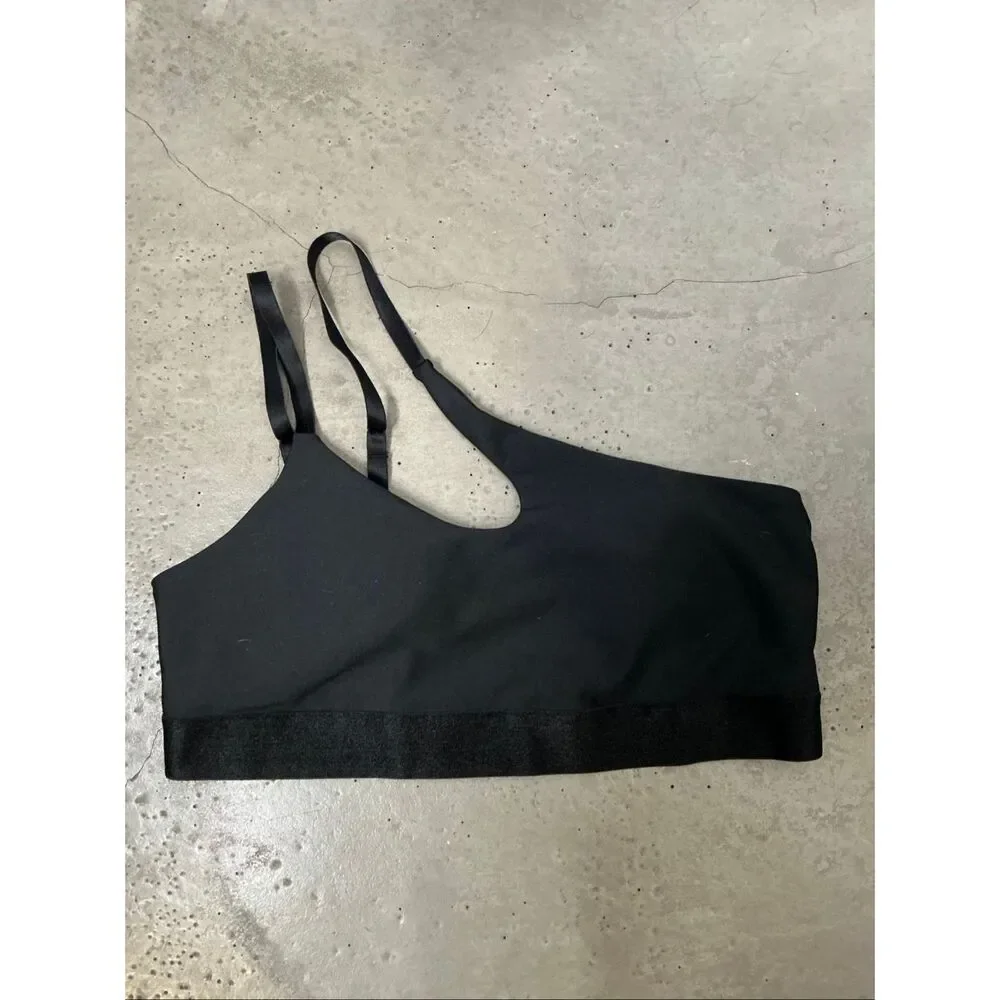 Alo Airlift All Night Sports Bra | Black in Small